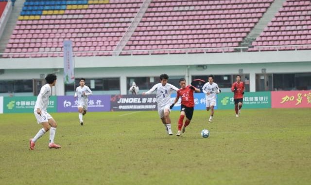 预言成真后又说足球是圆的 殷徐再重逢深藏小九九